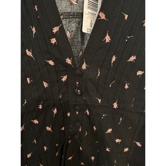 Torrid Black Floral Pleated V-Neck Blouse 3/4 Sleeve Washable Challis 4X - Picture 3 of 8